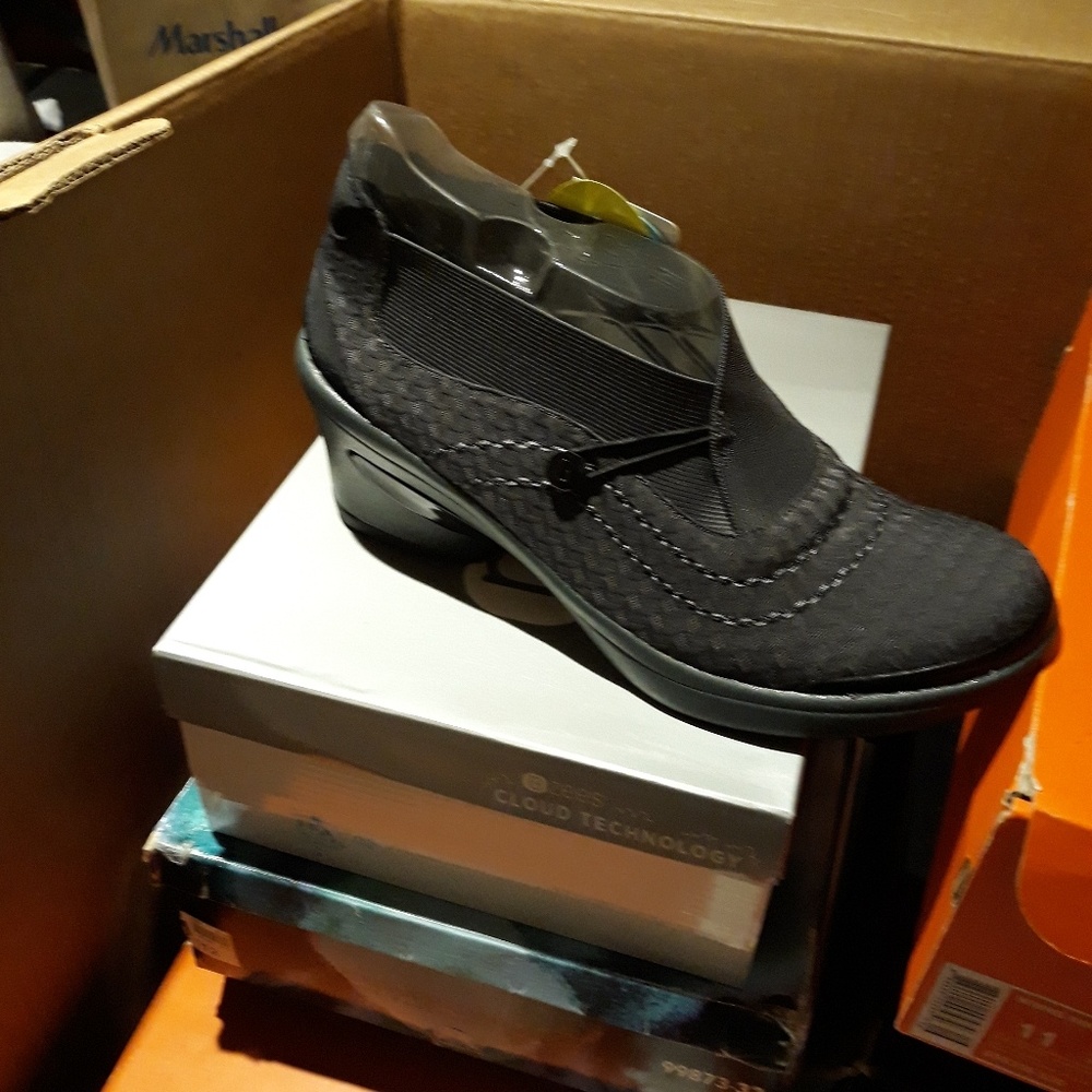 Women shoes